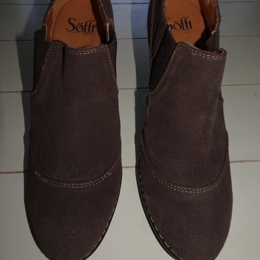 Sofft 8.5M Chocolate Brown Suede Short Ankle Boot
